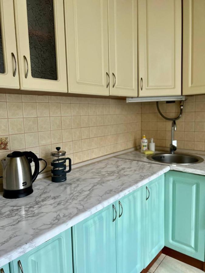 לבוב Apartment On Hnatiuka With Parking מראה חיצוני תמונה
