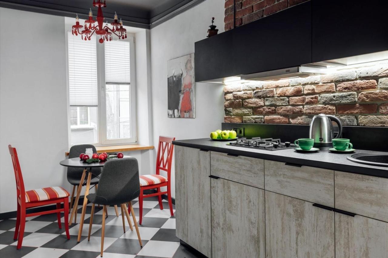 לבוב Apartment On Hnatiuka With Parking מראה חיצוני תמונה