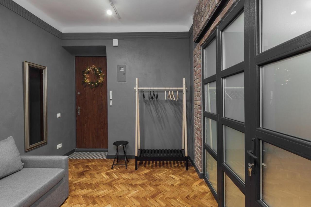 לבוב Apartment On Hnatiuka With Parking מראה חיצוני תמונה